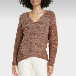Universal Threads V-Neck Sweater Size Medium| Super Cute Brown Sweater